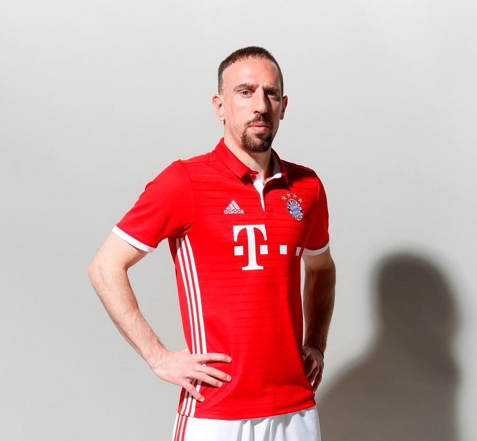 Ribéry avec le maillot du Bayern Munich 2016-17