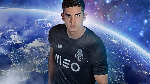 Nouveau maillot extérieur du FC porto 