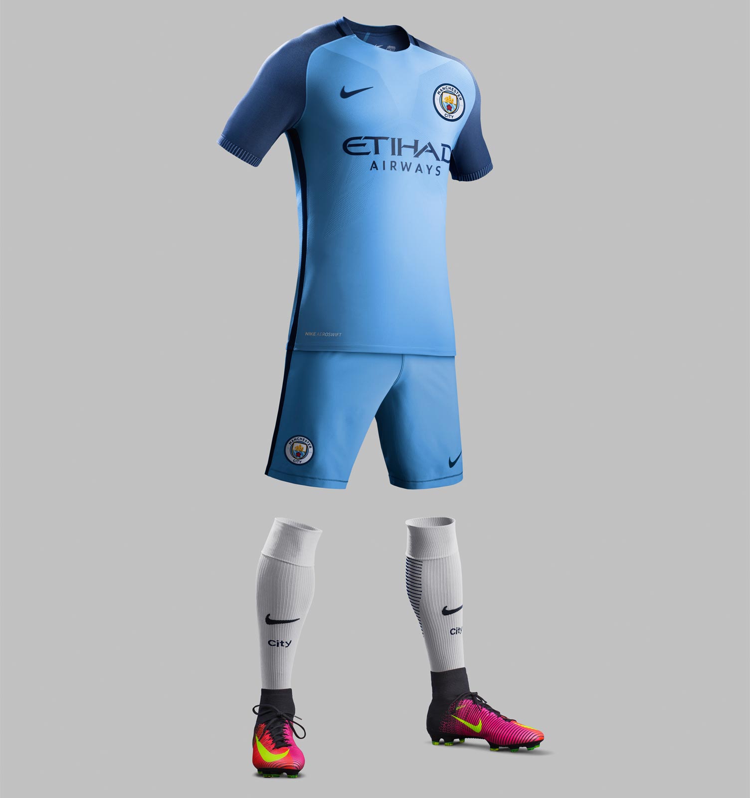 Tenue domicile 2016 - 2017 Manchester City 